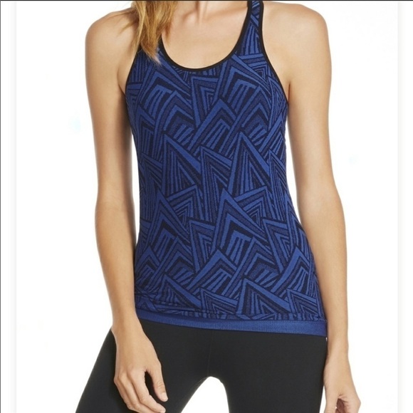 fabletics NWT Olympus Tank Medium D4 - Picture 2 of 10